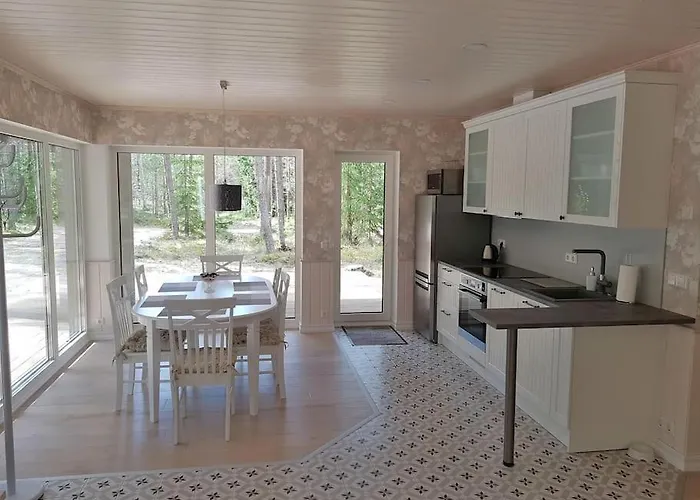 펜션 Puraviku Puhkemaja