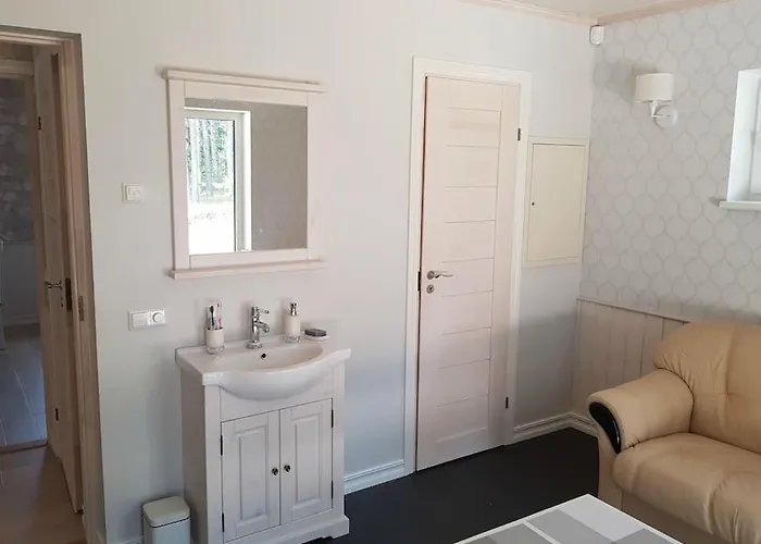 펜션 Puraviku Puhkemaja